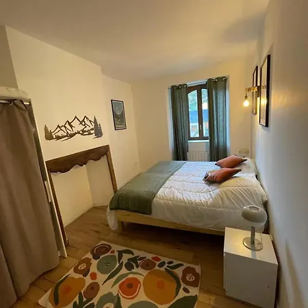 Maison Spacieuse A Avec Jardin Et Barbecue